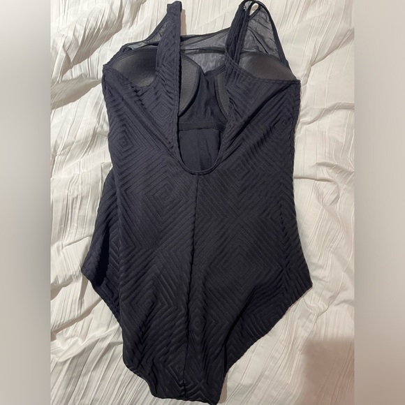 TOGS Bathingsuit - size US 12 - never worn - Picture 2 of 2